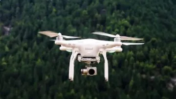 ଜମ୍ମୁ-କଶ୍ମୀର: ଘଣ୍ଟାକରେ ୩ ସ୍ଥାନରେ ଉଡିଲା ସନ୍ଦିଗ୍ଧ ପାକିସ୍ତାନୀ ଡ୍ରୋନ