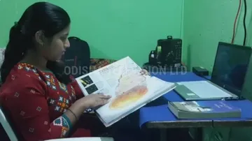 ଉଲକା ପିଣ୍ଡ ଆବିଷ୍କାର କଲେ ନବରଙ୍ଗପୁର ଛାତ୍ରୀ