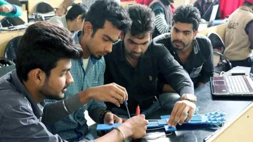 ୯ରୁ ଖୋଲିବ ବୈଷୟିକ ଶିକ୍ଷାନୁଷ୍ଠାନ; କ’ଣ ରହିଛି କଟକଣା ଜାଣନ୍ତୁ