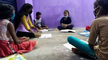 ଅନ୍ଧାରରେ ପିଲାଙ୍କ ଭବିଷ୍ୟତ: କାମ କରୁନାହିଁ ଇଣ୍ଟରନେଟ୍‌ ସେବା, ପିଲା ପାଠ ପଢିବେ କେମିତି?