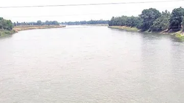 ତେଜୁଛି ଖରସ୍ରୋତା ପ୍ରକଳ୍ପ ବିବାଦ: ମୁହାଁମୁହିଁ ହେଲେ ପୋଲିସ-ଆନ୍ଦୋଳନକାରୀ