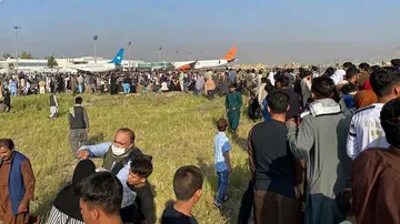 ଜଟିଳ ହେଉଛି କାବୁଲ ଏୟାରପୋର୍ଟର ସ୍ଥିତି: ସୁରକ୍ଷାକର୍ମୀଙ୍କ ଗୁଳି ମାଡ଼ରେ ୫ ମୃତ