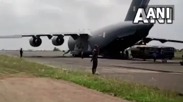 କାବୁଲ୍‌ରୁ ୧୨୦ ଭାରତୀୟଙ୍କୁ ନେଇ ଗୁଜୁରାଟ୍‌ରେ ପହଞ୍ଚିଲା ବାୟୁସେନାର ସ୍ୱତନ୍ତ୍ର ବିମାନ ସି-୧୭ ଏୟାରକ୍ରାଫ୍ଟ