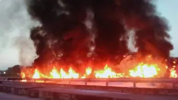 ଭୟଙ୍କର ଦୁର୍ଘଟଣା: ଜିଅନ୍ତା ଜଳିଗଲେ ୪ ଜଣ