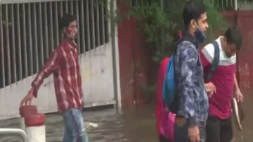 ଦିଲ୍ଲୀରେ ପ୍ରବଳ ବର୍ଷା, ଜଳବନ୍ଦୀ ସହରବାସୀ