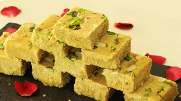 coconut besan barfi recipe