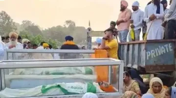 farmers-protest-denied-to-do-funeral-of-dead-bodies