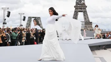 Aishwarya Rai Bachchan stuns at Paris Fashion Week