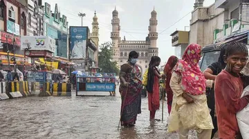 Heavy rain fall in Hydrabad