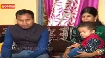  Blind teachers Divyasunder and Aparajita