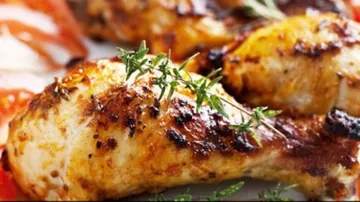 Man Finds Chicken Foot In Lunch Box