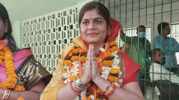 କୋଟିପତି ପାର୍ଥିନୀ