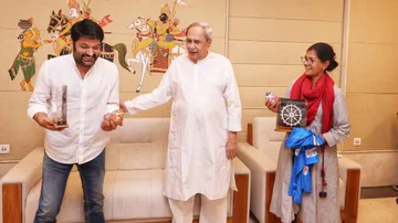 Naveen Patnaik With Kapil Sharma