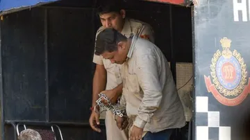 Delhi police commissioner rakesh asthana interrogates main accused ansar in jahangirpuri violence ca