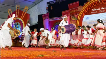 ମନ ମୋହୁଛି ଆଦିବାସୀ ମେଳା: ହସ୍ତତନ୍ତ ସାମଗ୍ରୀ, ଘର ଉପକରଣ କଣିବା ପାଇଁ ଗ୍ରାହକଙ୍କ ଭିଡ଼