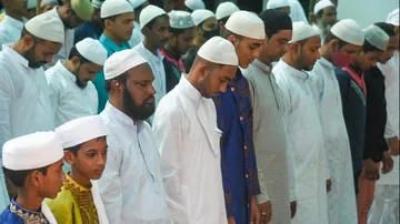 ଇଦ୍‌ ମୁବାରକ୍‌: ମସଜିଦରେ ସମୁହ ନମାଜ ପାଠ