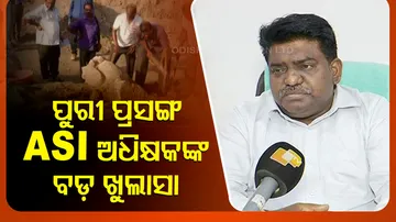 Puri Srimandir corridor row 