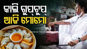 CM Mamata makes Momos after Pani Puri; Netizens applaud ‘simpicity'