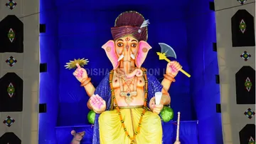 ଗଣେଶ ପୂଜା ପାଇଁ ସଜେଇ ହୋଇଛି ପୂରା ରାଜଧାନୀ : କେଉଁଠି ବିରାଟ ମୂର୍ତ୍ତି ତ ଆଉ କେଉଁଠି ଆକର୍ଷଣୀୟ ତୋରଣ