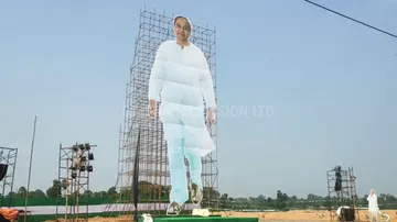 ନବୀନଙ୍କ ଜନ୍ମଦିନ ପାଇଁ ଉତ୍ସବମୁଖର ଯାଜପୁର ଟାଉନ୍‌...ବାଳାଶ୍ରମ ପଡିଆରେ ଲାଗିଲା ୧୦୦ ଫୁଟିଆ ପୋଷ୍ଟର, ଫୁଟିଲା ପ୍ରବଳ ବାଣ