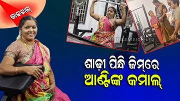 Wearing sari a woman did wonders in the gym