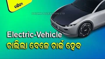 Lightyear 0 electric vehicle charges while driving 