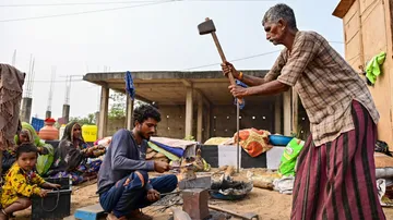 ରାସ୍ତାକଡ଼ରେ ଜୀବନ...ଜୀବିକା ଓ ବେଉଷା...ଦେଖିବା ଫଟୋରେ କିଛି ଝଲକ୍...