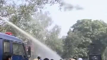 AAP and BJP Protests in Delhi