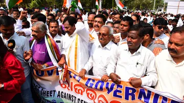 କଂଗ୍ରେସର ପ୍ରତିବାଦ ବେଳେ ପୋଲିସକୁ ଅଣ୍ଡା, ଟମାଟୋ ମାଡ଼