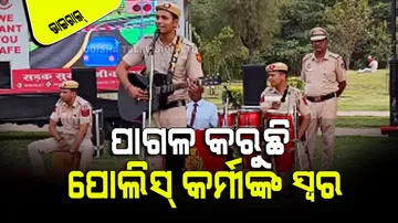 Police officer singing Viral Video