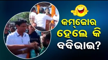BJD’s Pranab Prakash Das garlanded while paying floral tribute in Rairakhol