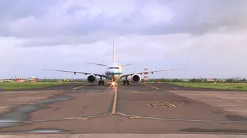 ବାୟୁସେନାର ସ୍ୱତନ୍ତ୍ର ବିମାନରେ ଭୁବନେଶ୍ୱରରେ ପହଞ୍ଚିଲେ ରାଷ୍ଟ୍ରପତି