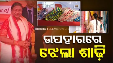 Santali saree offered to President Murmu in Mayurbhanj