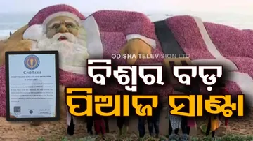 Santa Claus using onions