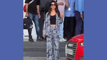 Priyanka chopra spotted at airport came india for bollywood