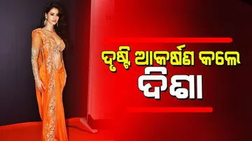 Mami select disha patani glamorous look in orange saree