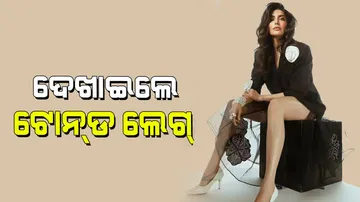 Karishma Tanna gave sizzling pose in black blazer with net skirt