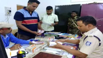 ୧୪ ଲକ୍ଷ ଟଙ୍କା ଜବତ 