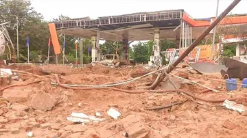 ରାଜଭବନ ଛକରୁ ଗୋପବନ୍ଧୁ ଛକ ପର୍ଯ୍ୟନ୍ତ ରାସ୍ତାରେ ଯା'ଆସ ମନା