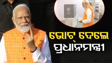 PM Modi Casts Vote