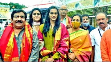 ତିରୁମାଳା ମନ୍ଦିରରେ ପିଭି ସିନ୍ଧୁ, ଖୁବ୍‌ଶୀଘ୍ର ଆରମ୍ଭ କରିବେ ବ୍ୟାଡ୍‌ମିଣ୍ଟନ ଏକାଡେମୀ
