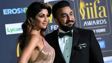 ୧୪ ବର୍ଷର ସଂପର୍କରେ ରାଜ-ଶିଳ୍ପା : ଜୀବନ ଥିଲା ସିନେମାର କାହାଣୀ