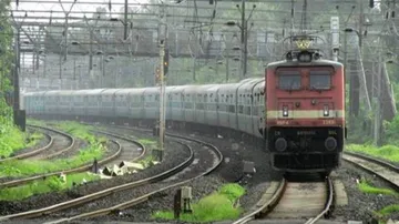 ତୀର୍ଥଯାତ୍ରୀଙ୍କ ପାଇଁ ସ୍ୱତନ୍ତ୍ର ଟ୍ରେନ୍