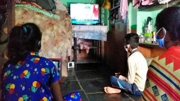 ପିଲାଙ୍କ ପାଠପଢ଼ା ପାଇଁ ବିକିଦେଲେ ମଙ୍ଗଳସୂତ୍ର