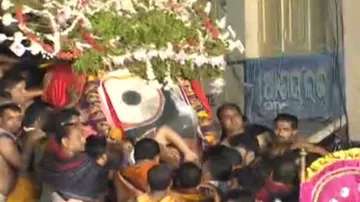 ଆଡ଼ପ ମଣ୍ଡପରେ ଚତୁର୍ଦ୍ଧାମୂରତି