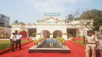 ବିଜୁ ପଟ୍ଟନାୟକଙ୍କ ଜନ୍ମସ୍ଥାନ ଆନନ୍ଦ ଭବନକୁ ଜନାର୍ପିତ କଲେ ରାଷ୍ଟ୍ରପତି