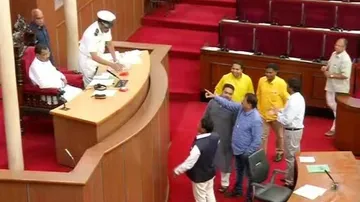 ଟ୍ରାଇବାଲ୍‌ ଆଡଭାଇଜରି କମିଟି ନିୟମିତ ବସୁନଥିବା ପ୍ରସଙ୍ଗ : ବିଧାନସଭାରେ ହଟ୍ଟଗୋଳ