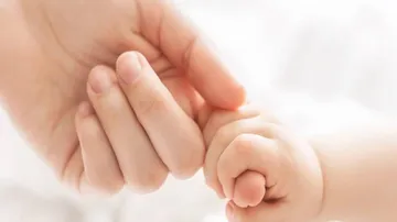 ଏକ ମାସର ଶିଶୁ ଦେଲା କରୋନାକୁ ମାତ୍‌, ମା’ କ୍ଷୀରକୁ ଡାକ୍ତର କଲେ ଅସ୍ତ୍ର