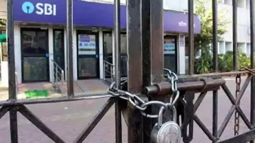 ଆସନ୍ତାକାଲି ଠାରୁ ଲଗାତାର ୬ ଦିନ ବ୍ୟାଙ୍କ ବନ୍ଦ ! ଦେଖନ୍ତୁ ପୂରା ତାଲିକା . .