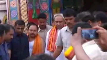 ବଳଦେବ ଜୀଉଙ୍କ ଦର୍ଶନ ପରେ ୨କୋଟିର ପ୍ୟାକେଜ୍ ଭେଟି ଦେଲେ ମୁଖ୍ୟମନ୍ତ୍ରୀ